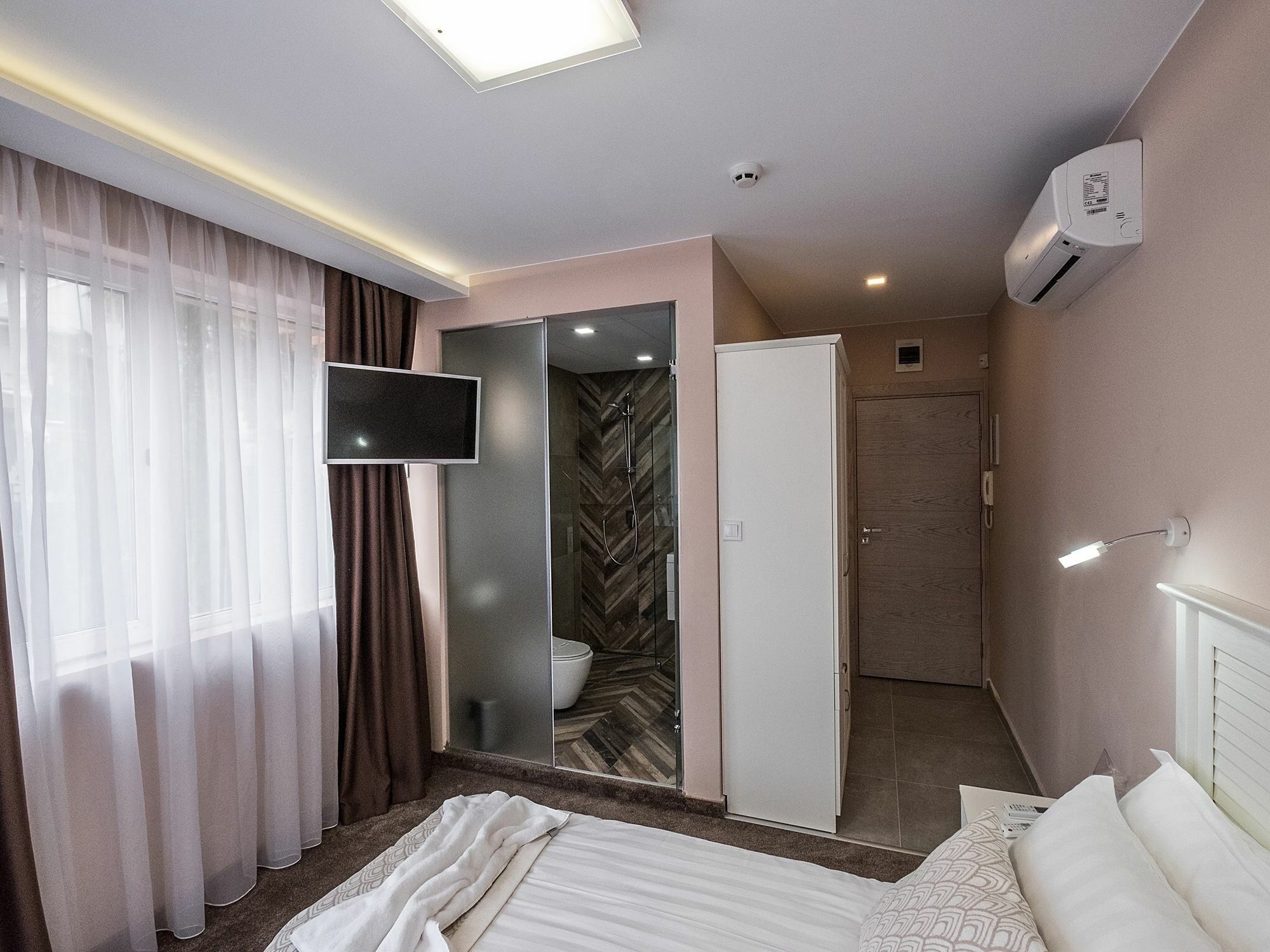 Hotel Caro & 3*